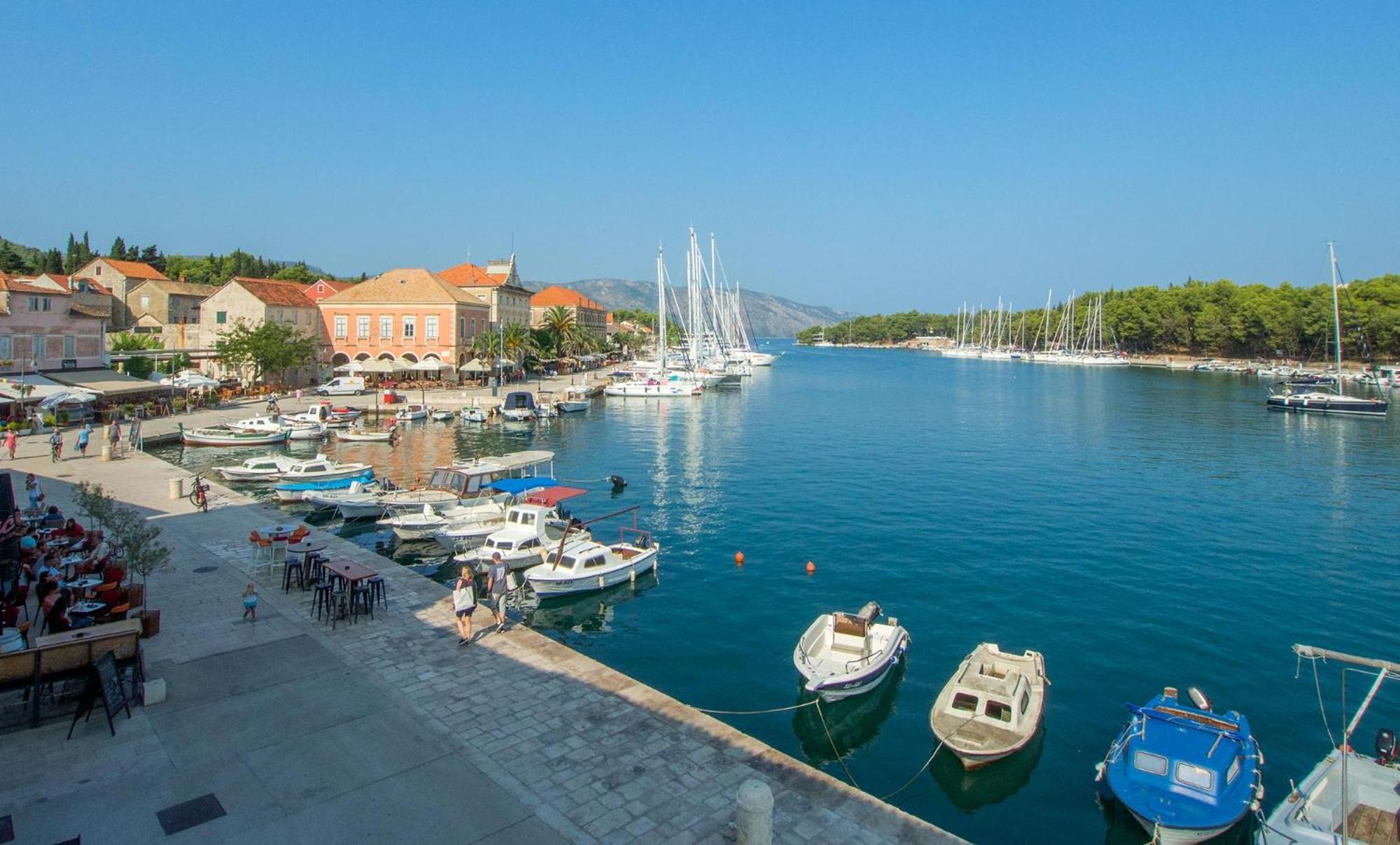 House At The Seafront Daire Stari Grad  Dış mekan fotoğraf